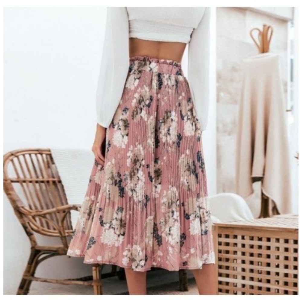 Simplee Apparel Paper Bag Waist Pleated Flowy Skirt - Picture 4 of 9